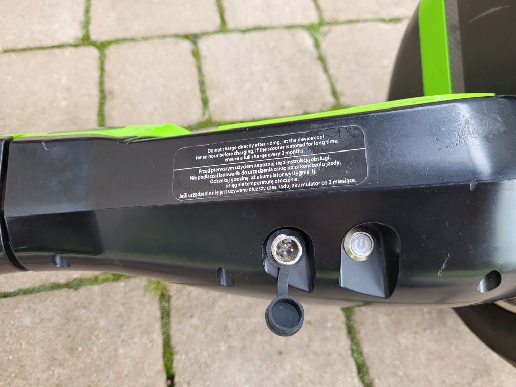 Deskorolka elektryczna KAWASAKI KX-PRO10.0A + wózek do jazdy na ziemi