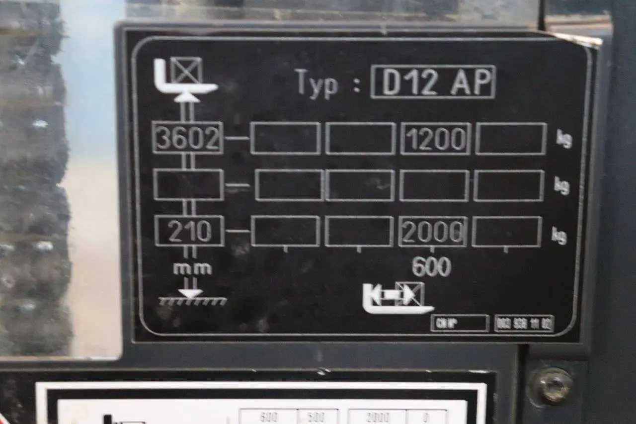 LINDE D12 AP Електричний штабелер
