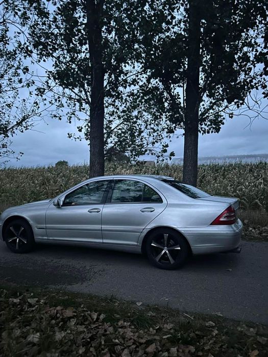 Mercedes 180c b+lpg automat