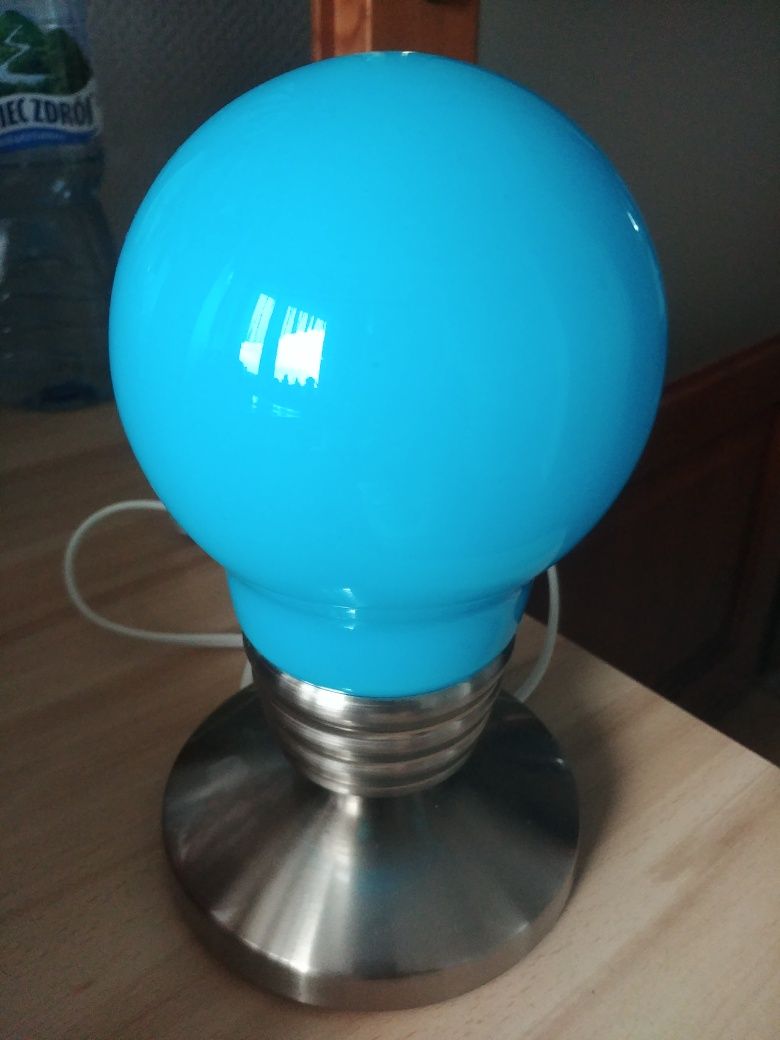 Lampa stojąca lampka