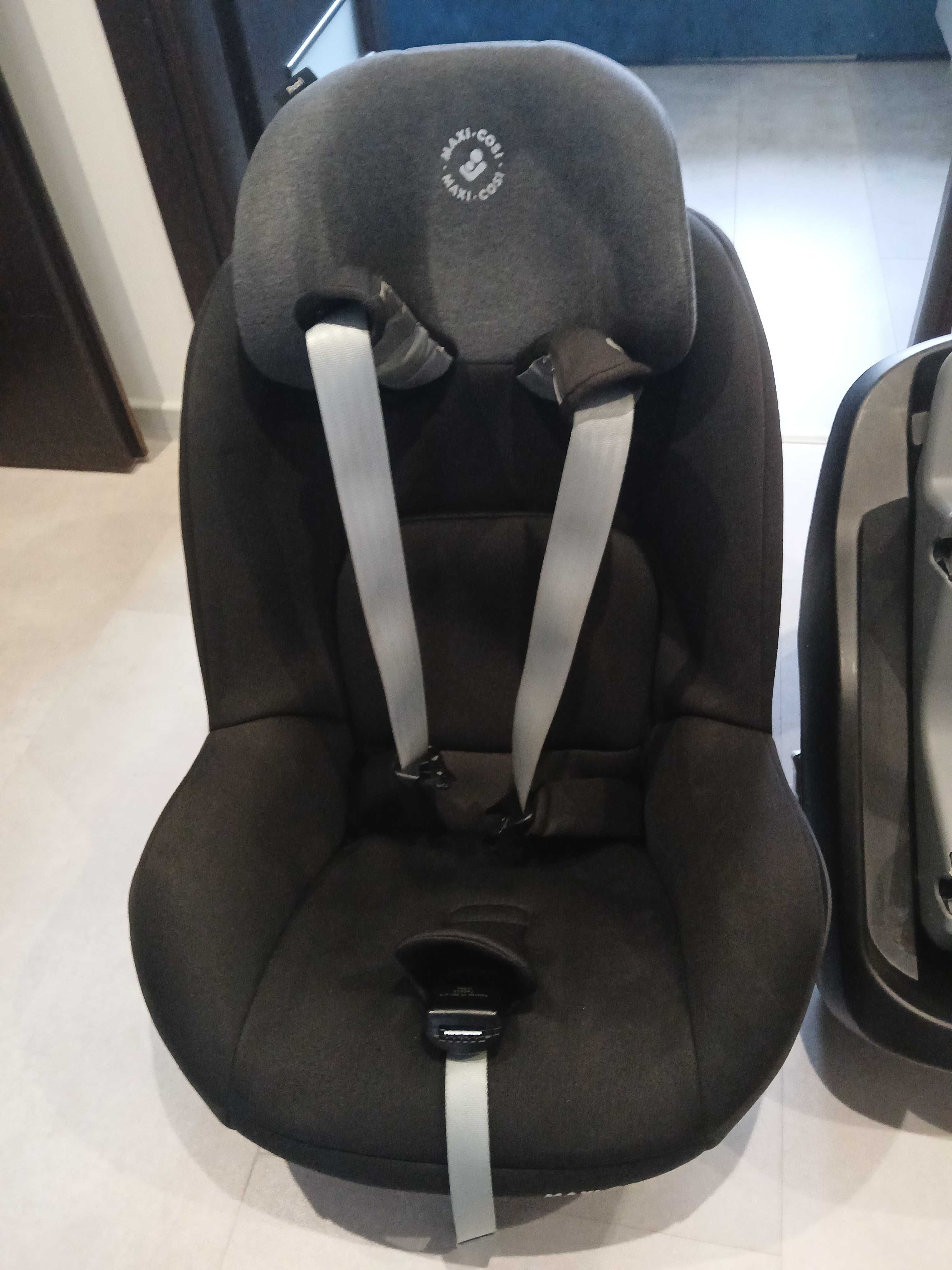 Fotelik samochodowy Maxi Cosi Pearl + baza FamilyFix