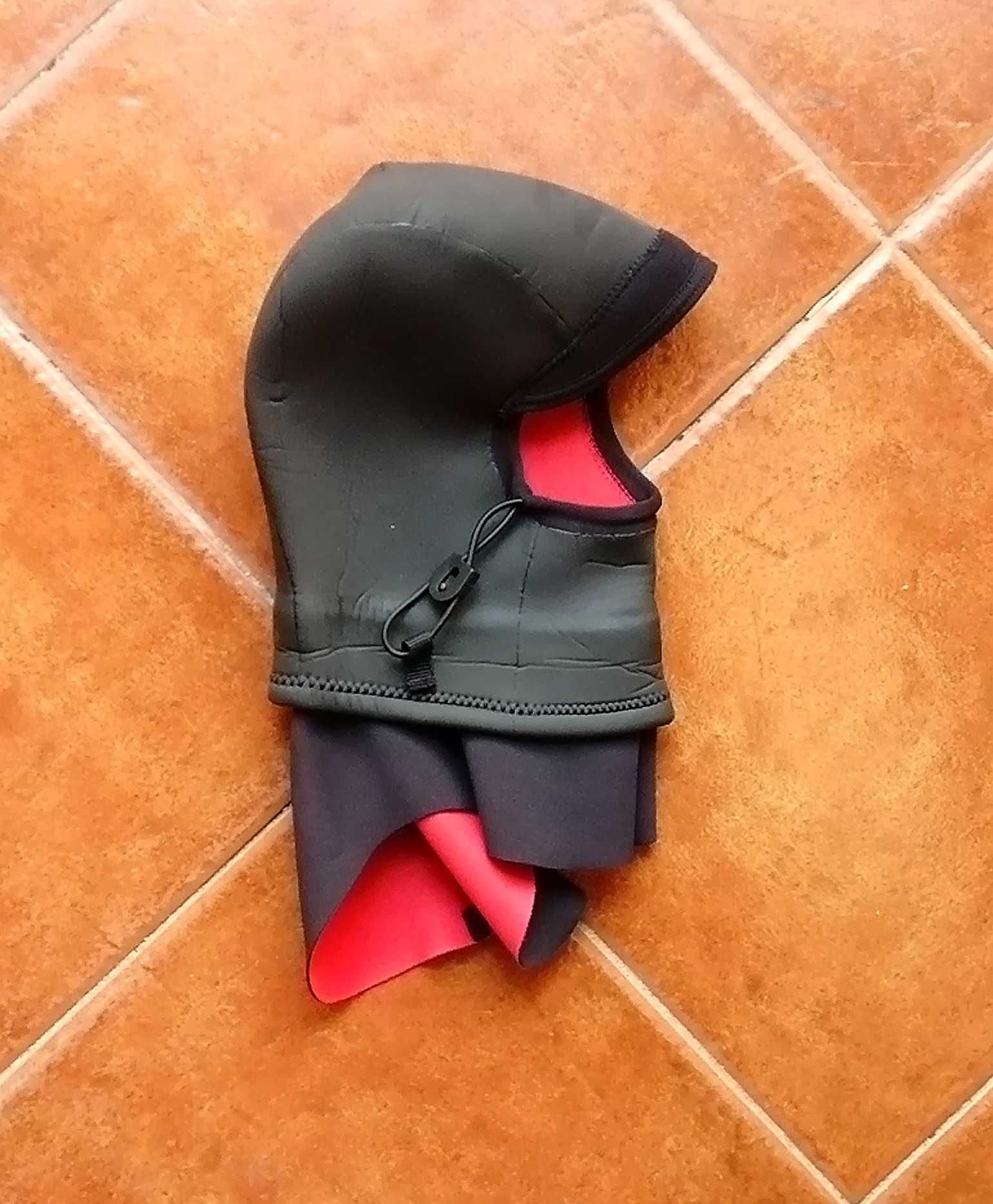 Fato, Licras, Gorro, Botas, Luvas, Poncho
