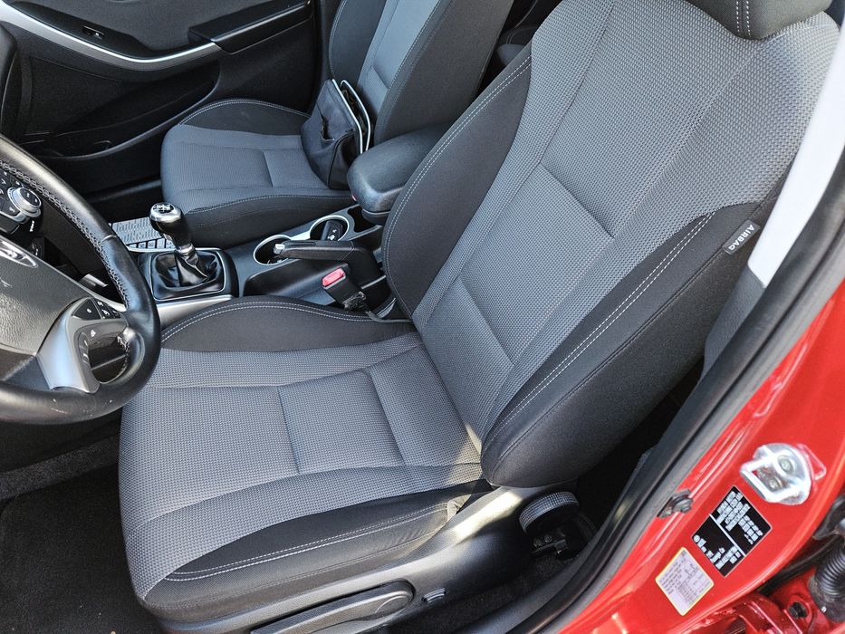 Hyundai i30 2015r  1.6 benzyna