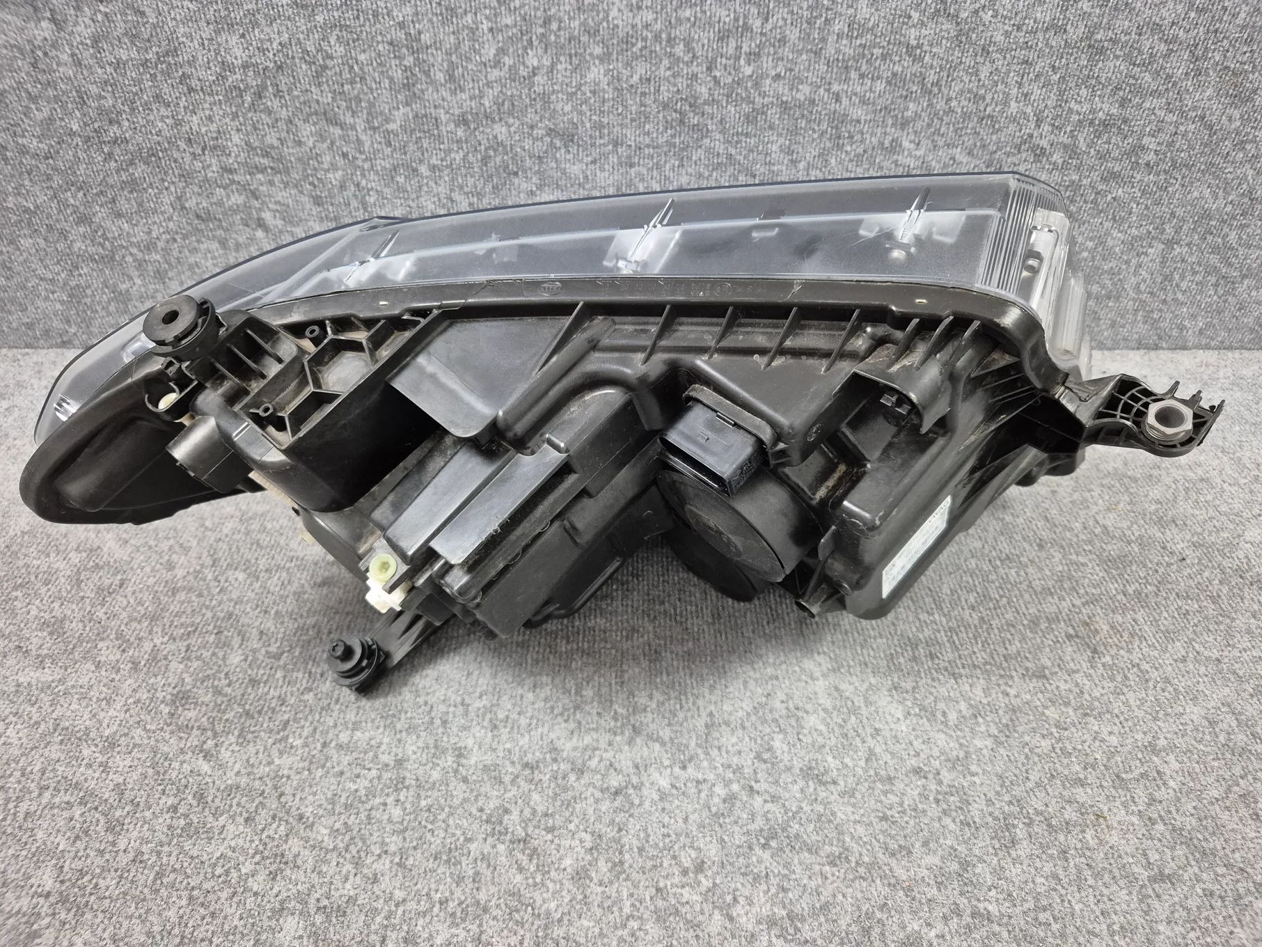 REFLEKTOR LAMPA PRZEDNIA LEWA - VW CRAFTER II 7C1 ZWYKŁA H7 16-