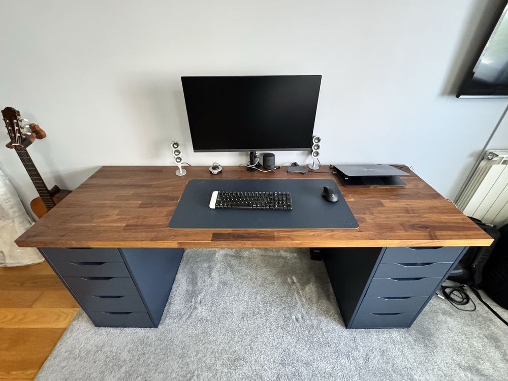 Secretaria e Armário de parede IKEA