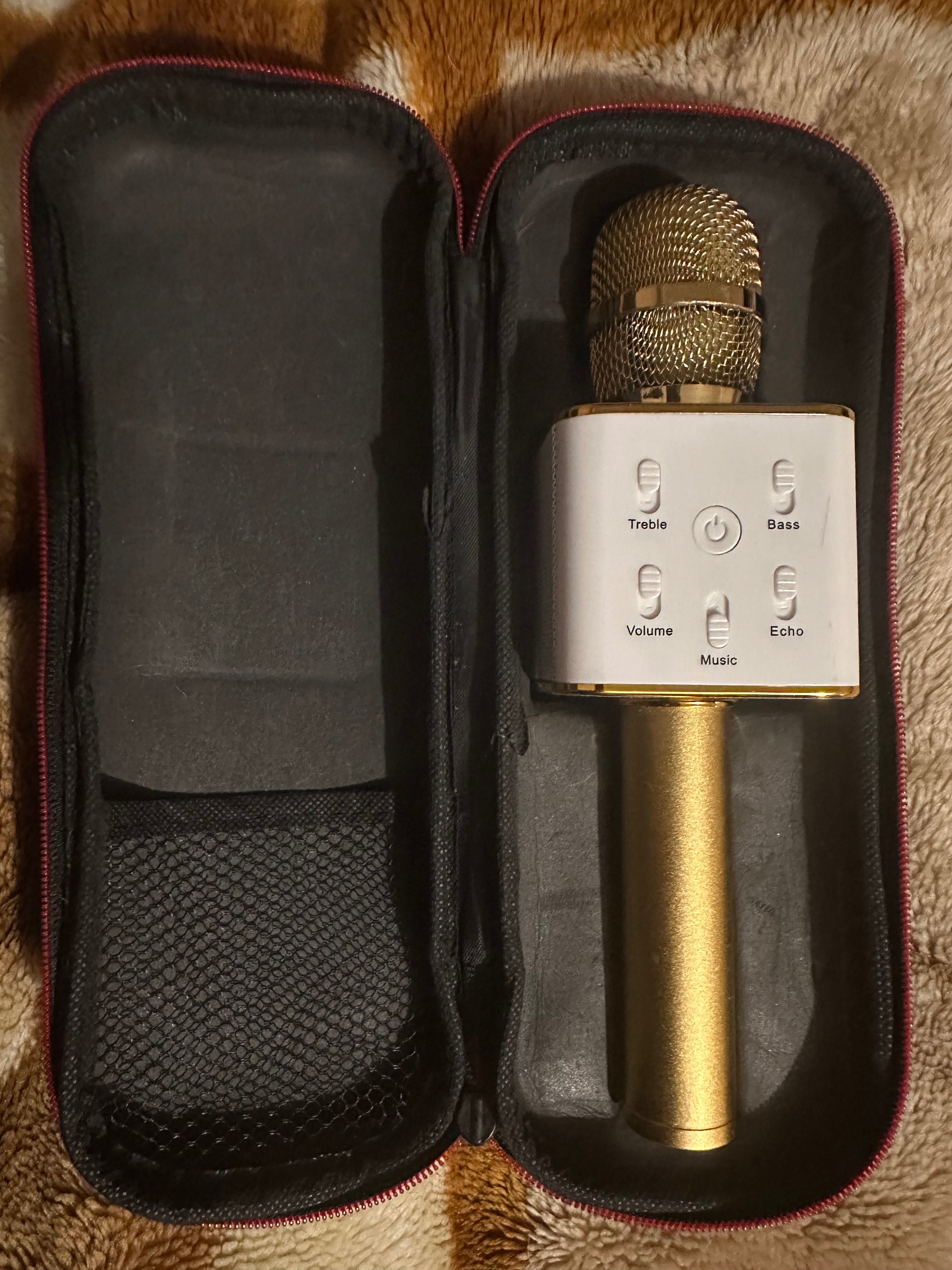 Беспроводной караоке микрофон Q7 Bluetooth USB с чехлом Gold