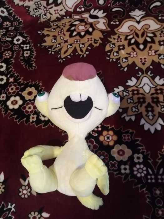 Іграшки-мягкі дитячі герої з мультфільмів.