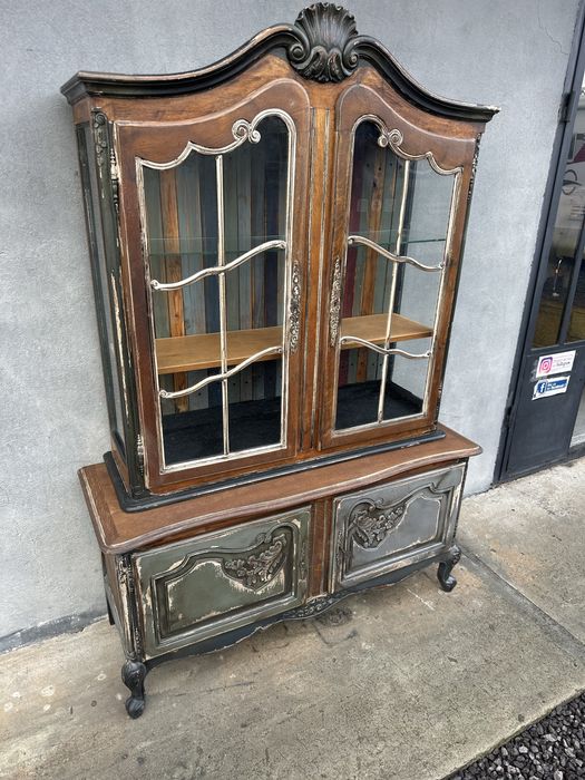 Meblownia kredens witryna