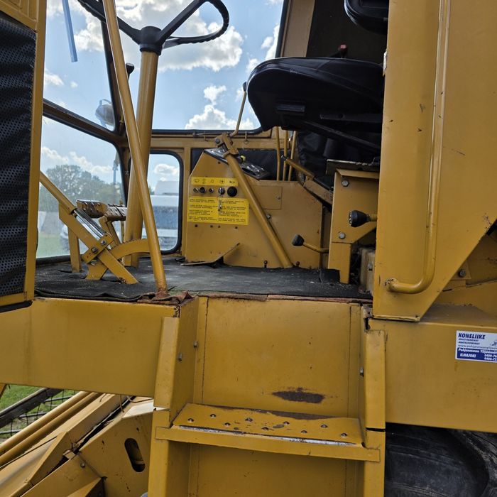 Комбайн зерно збиральний Sampo 600 680 з Фінляндії