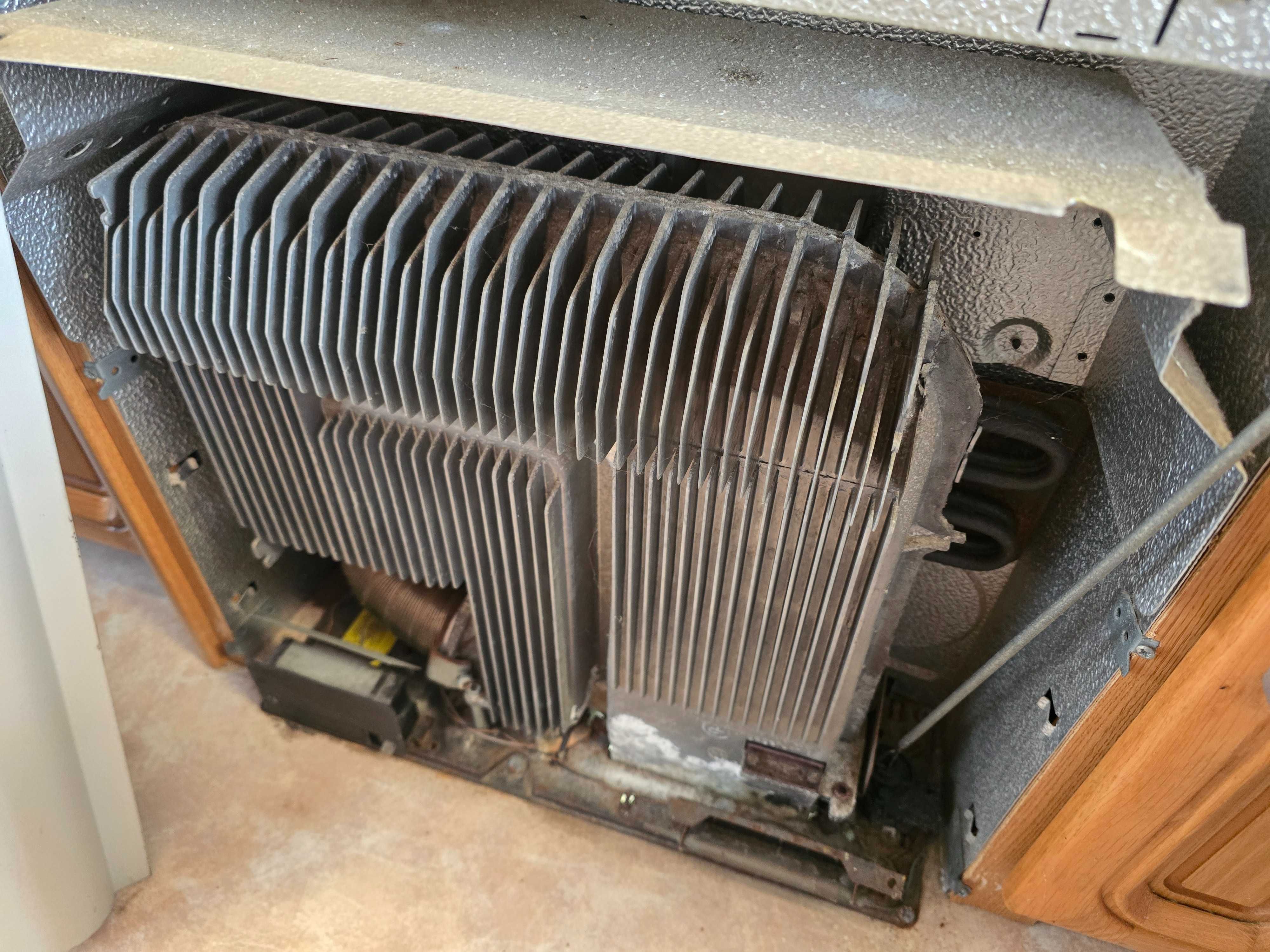 TRUMA z ULTRAHEAT piec piecyk gazowy przyczepy kempingowej kamper