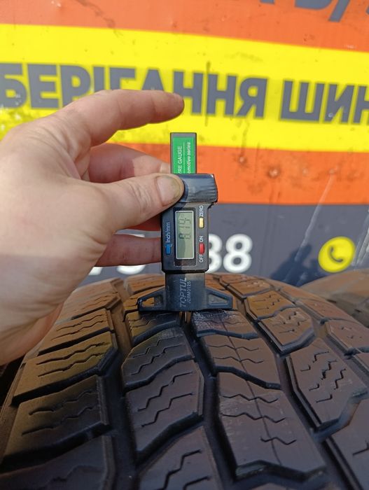 Продам комплект шин 265/70-18 Cooper Discoverer A/T3