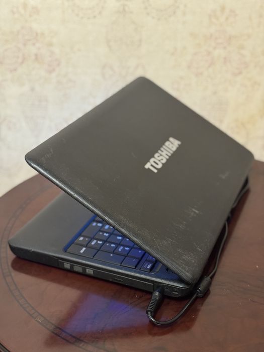 Ноутбук Toshiba Satellite C660 i3 M370 HDD 500GB