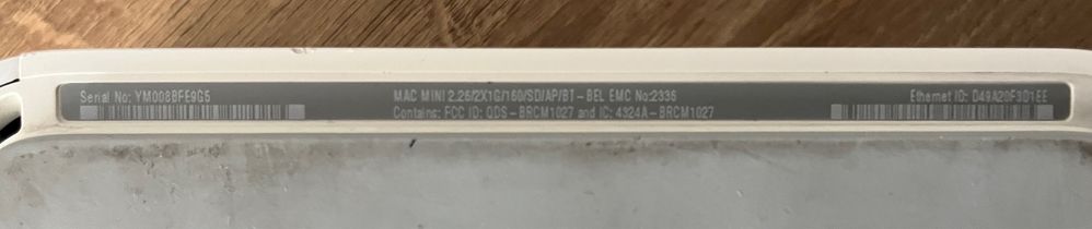 Mac Mini 2009r 8/256GB + monitor