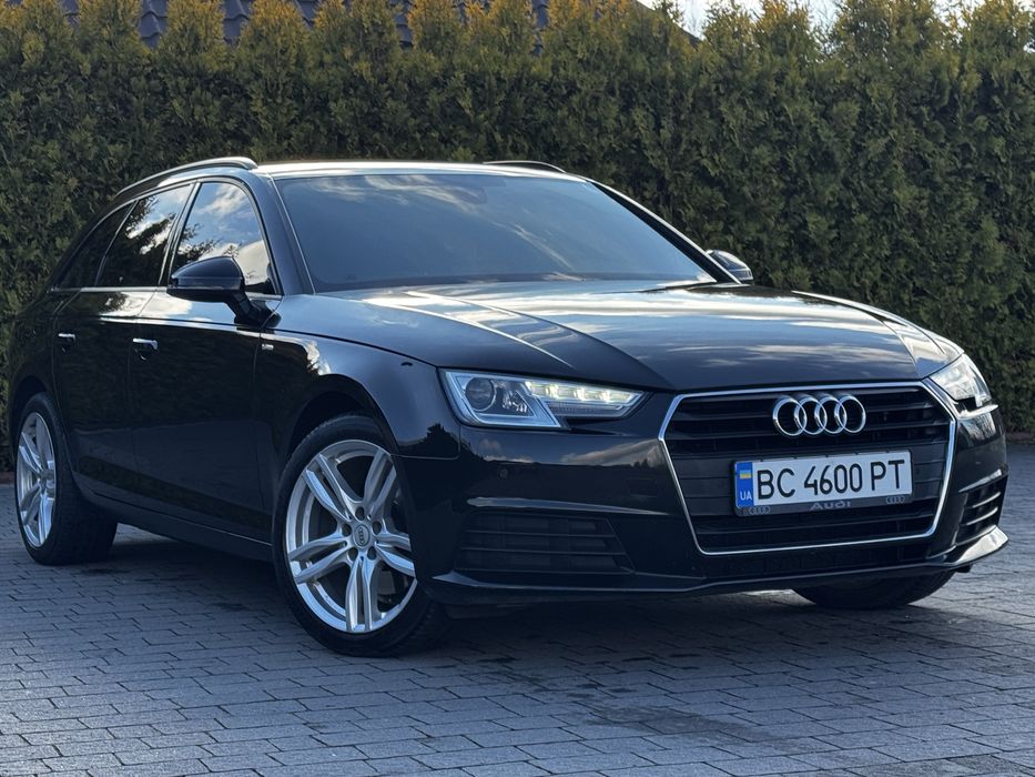 Audi A4B9 S-LINE