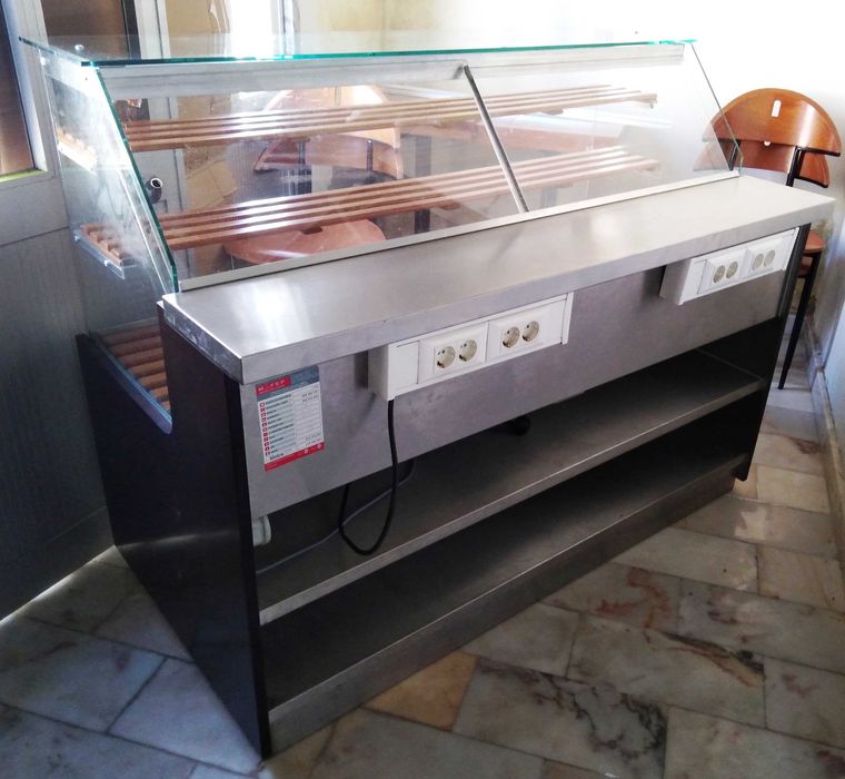Balção de Atendimento, Máquina e Moinho Café, Mesas e cadeiras, Toldo