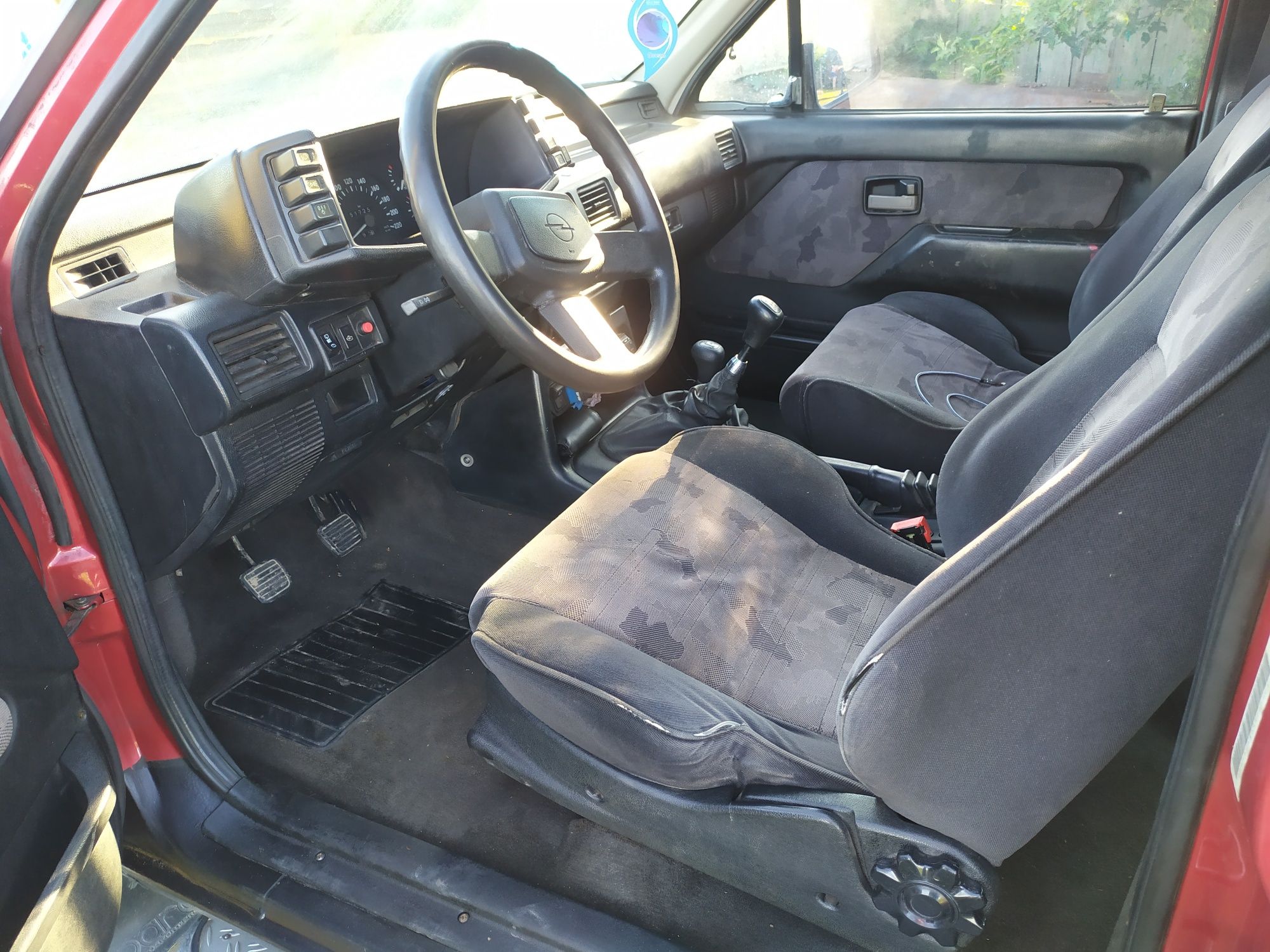 Продам їздову машину Opel Frontera 2,8