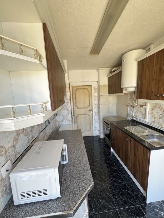 Aluga-se quarto casal