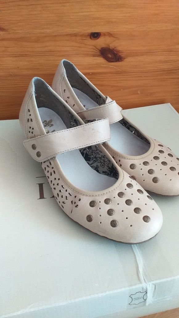 Buty 37 Rieker na niskim obcasie beż pasek na rzepa