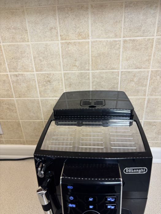 Кавоварка Delonghi ECAM