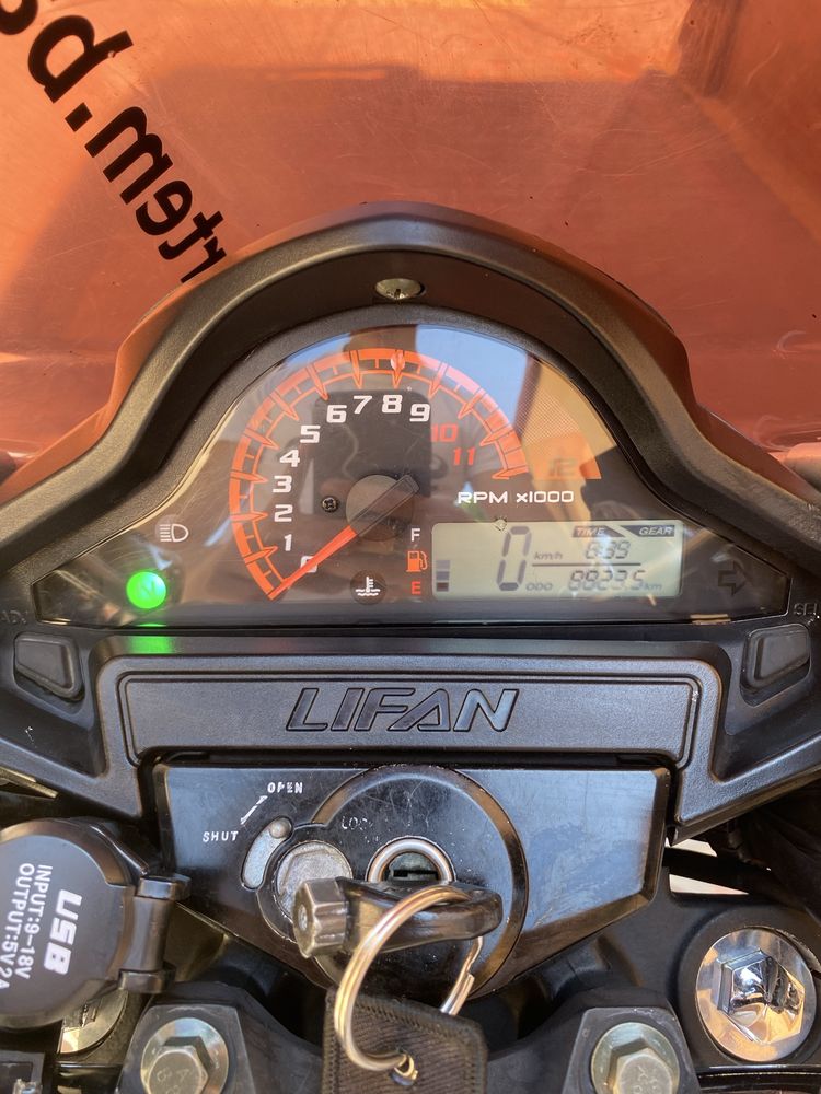 мотоцикл Lifan KP200