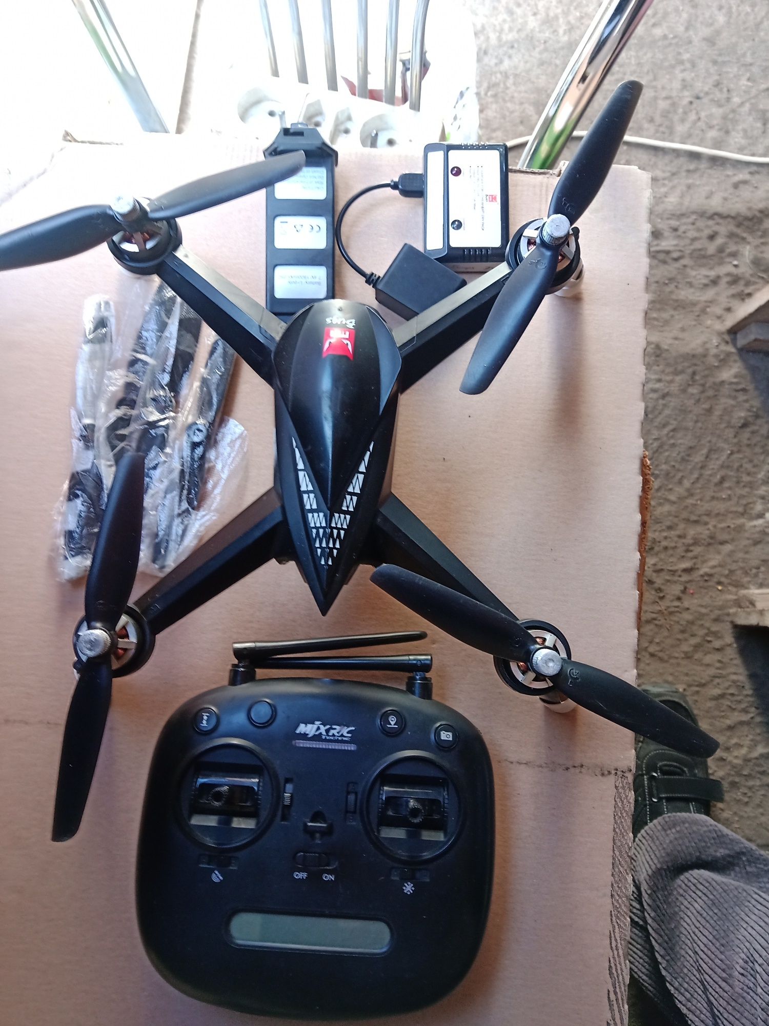 Dron MJX Bugs B5W z GPS-em sprawny kam FHD siln.bezszczotkowe.