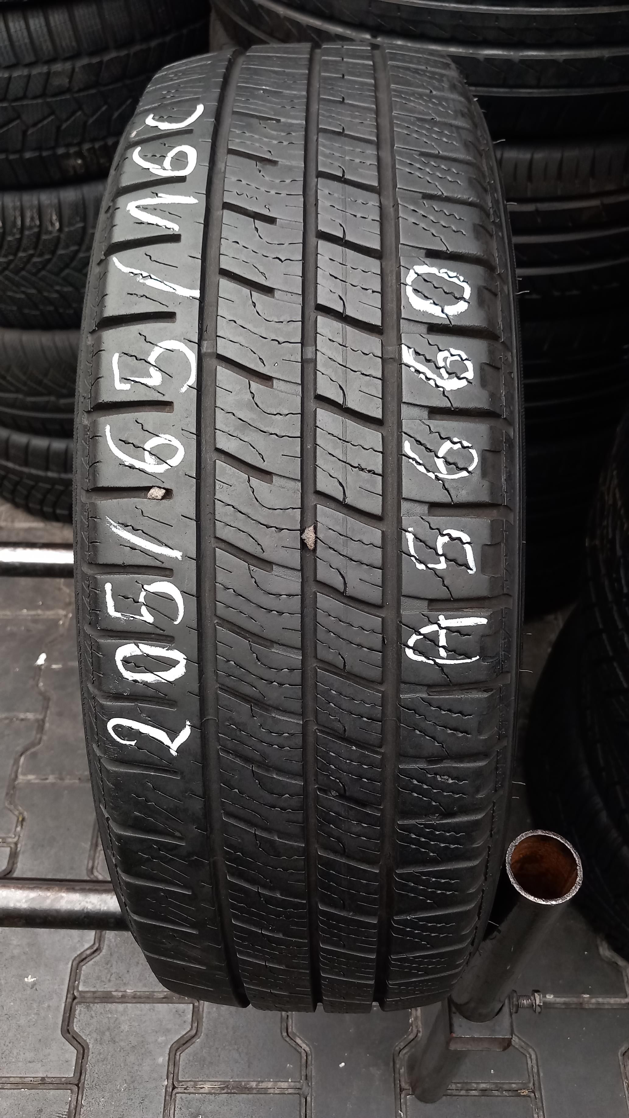 205/65/16C Goodyear Cargo Vector 2 107/105T