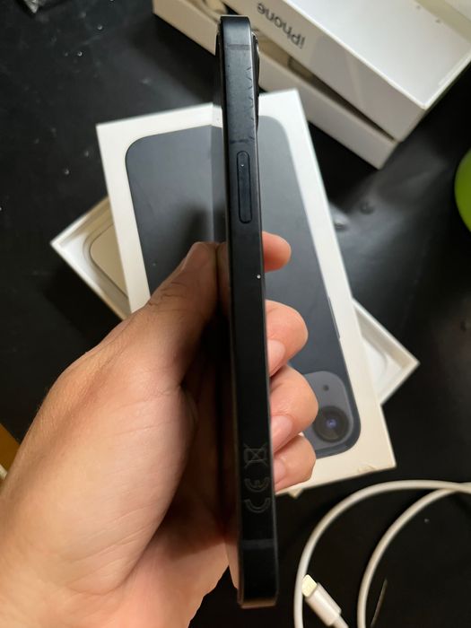iPhone 13 128GB marcas de uso