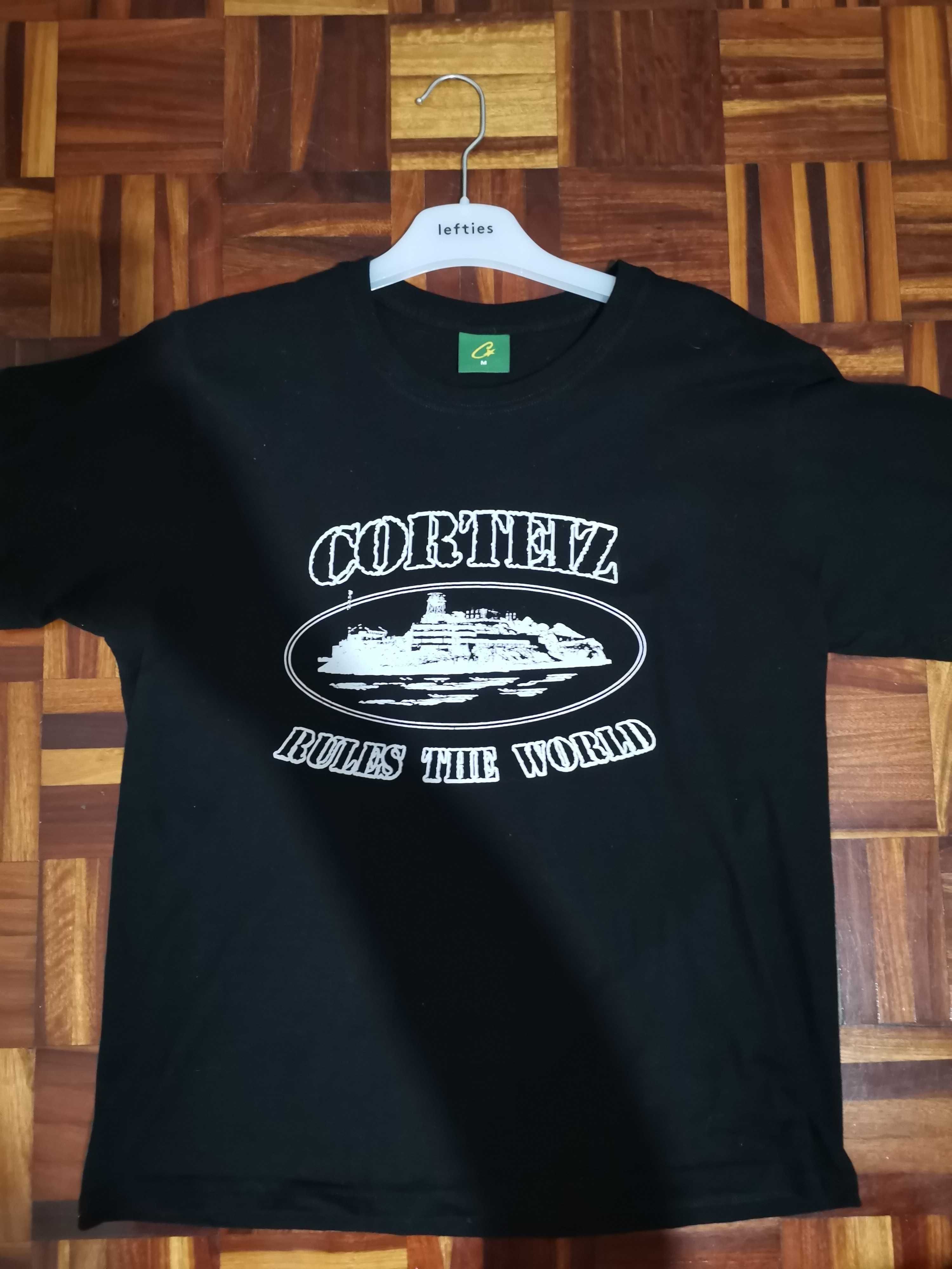 T-shirt corteiz rules the world