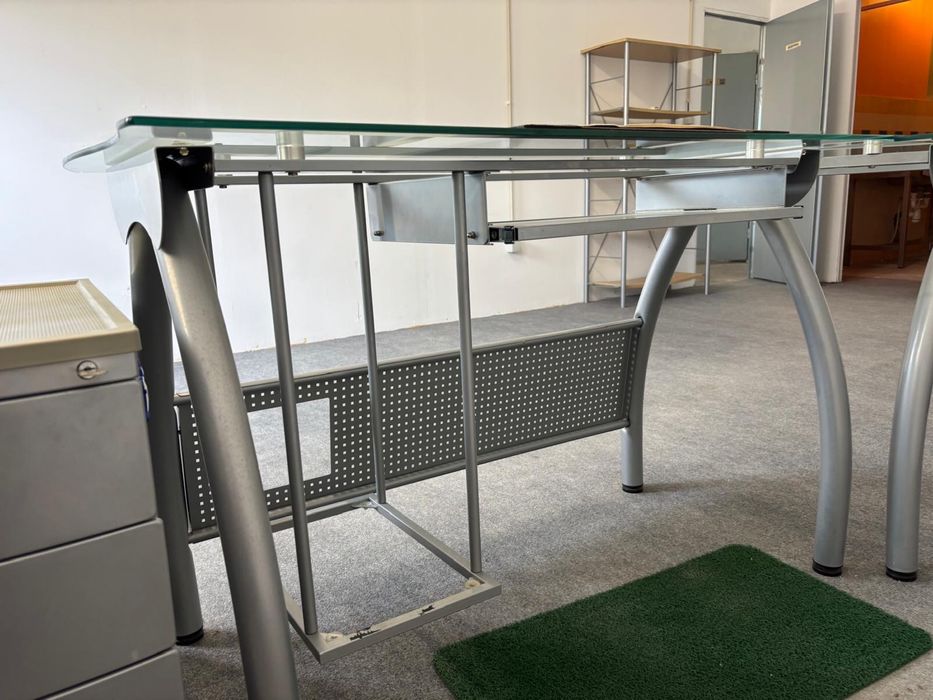 Secretária com canto