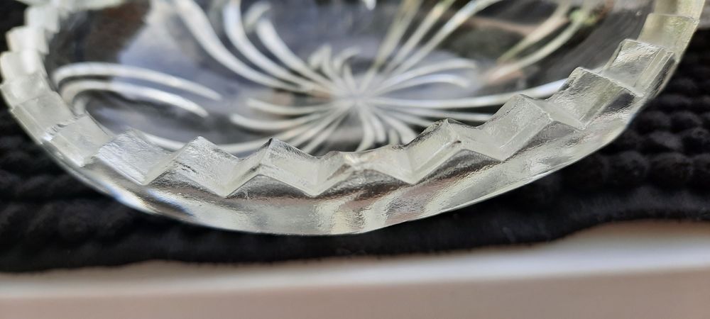 Bomboniera puzderko szkło Ząbkowice PRL