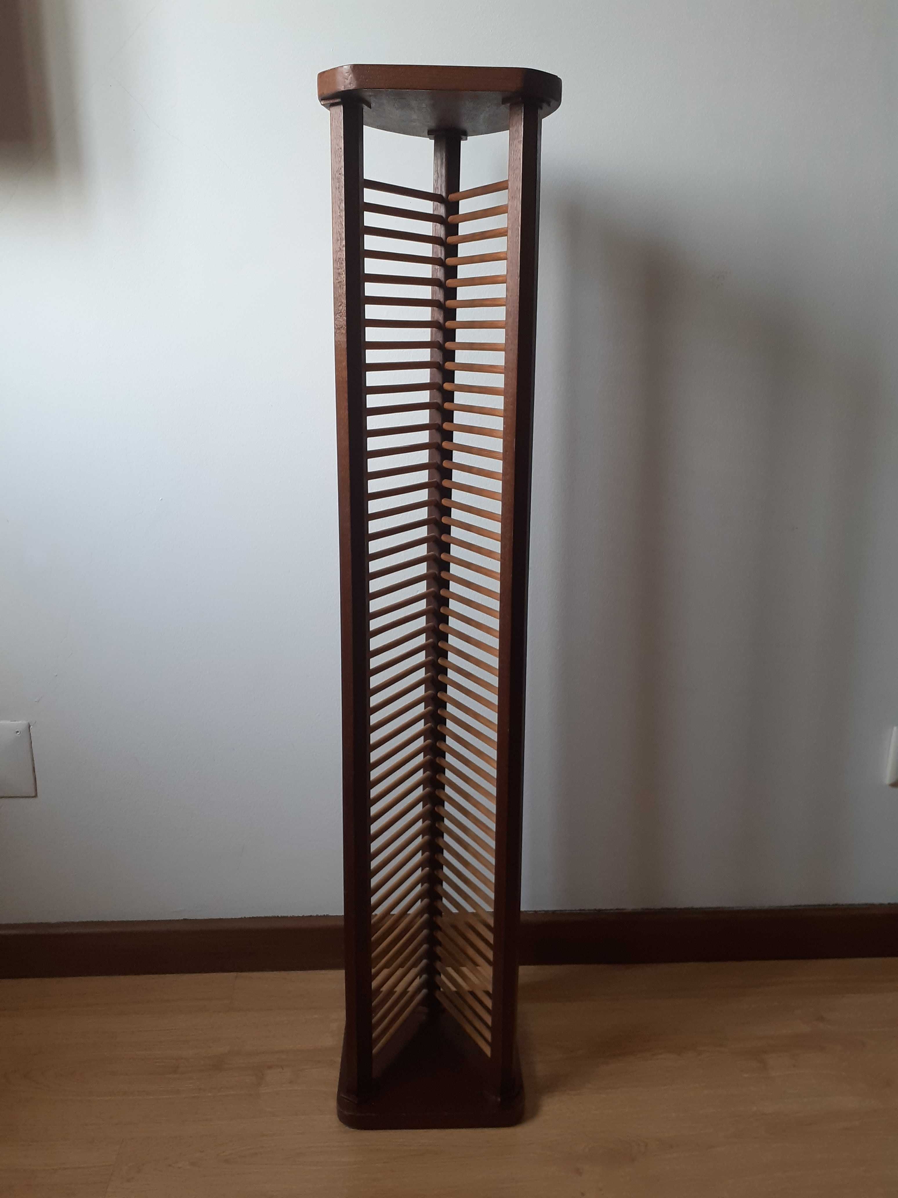 Torre para Cd's em Madeira