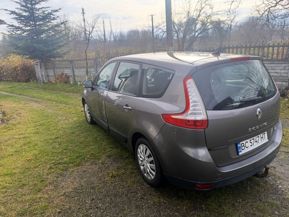 Продам renault grand scenic 2010 1.9 dci