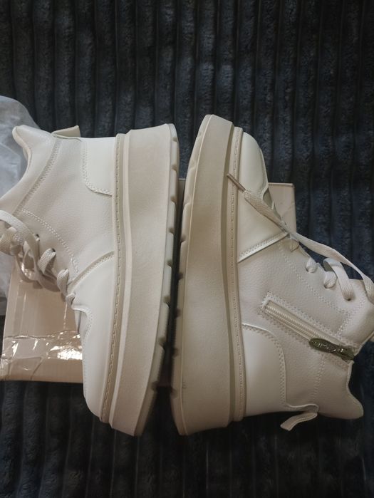 Нові зимові хайтопи жіночі устілка 25 см