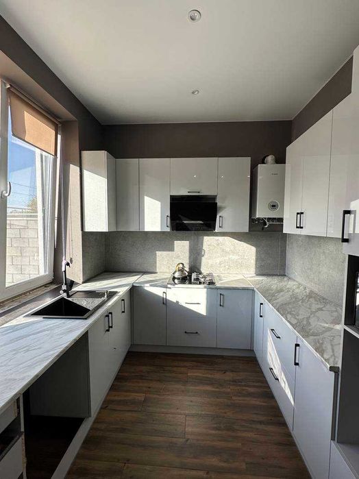 Дом в пешей доступности к Черному морю!