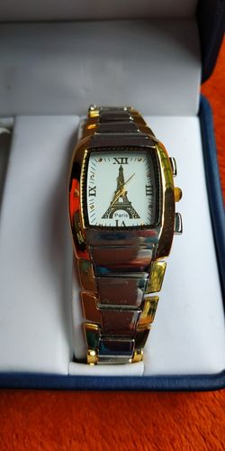 Zegarek damski Paris w pięknym etui
