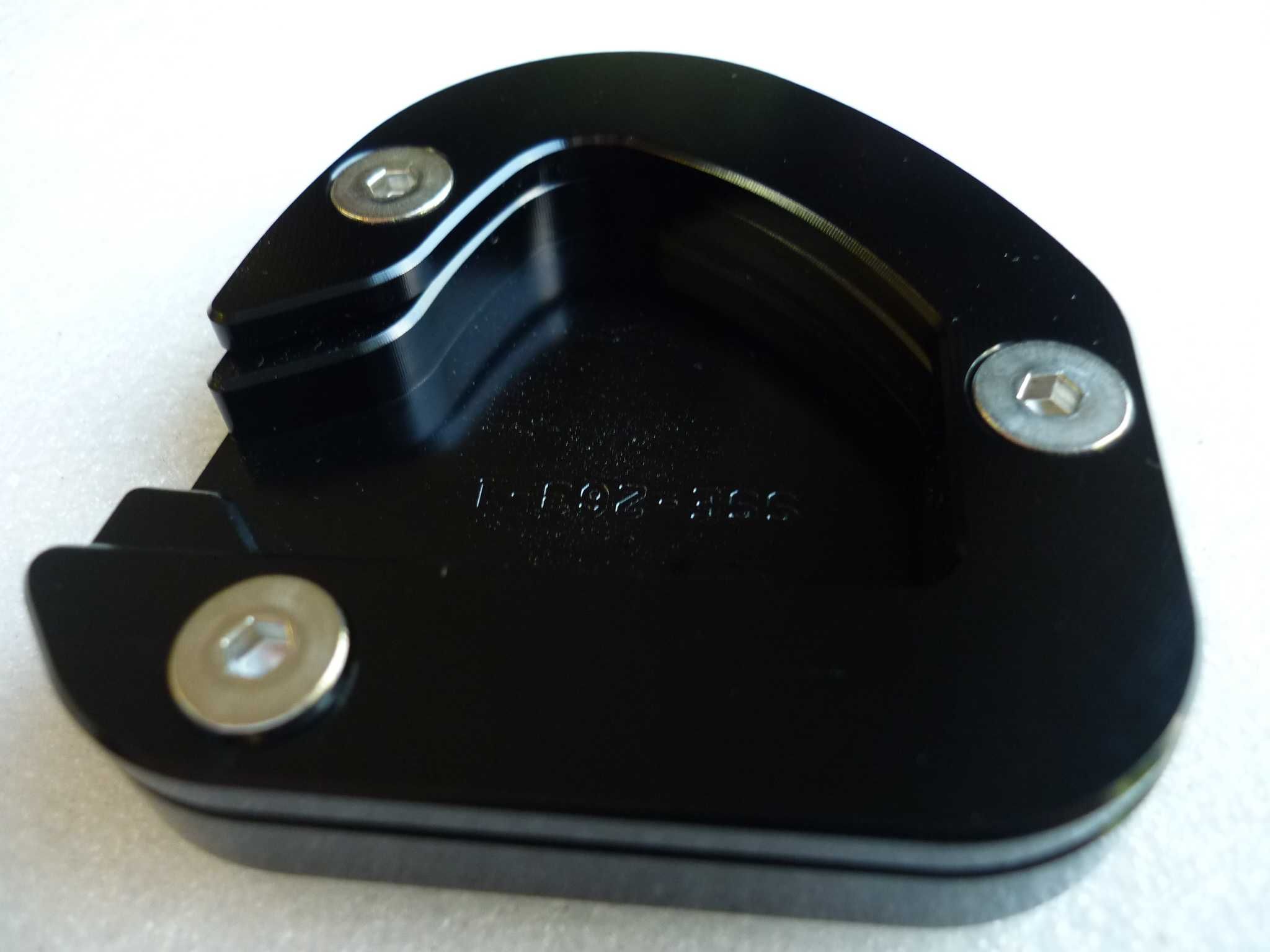 Suzuki Bandit Nakładka na stopkę,poszerzenie GSF 650,GSF 1250 07- P-ń