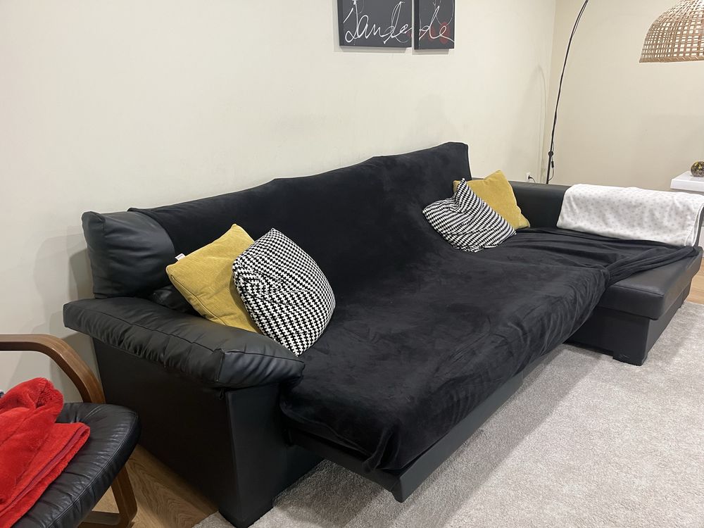 Sofa com chaise long/ que se transforma em cama de casal