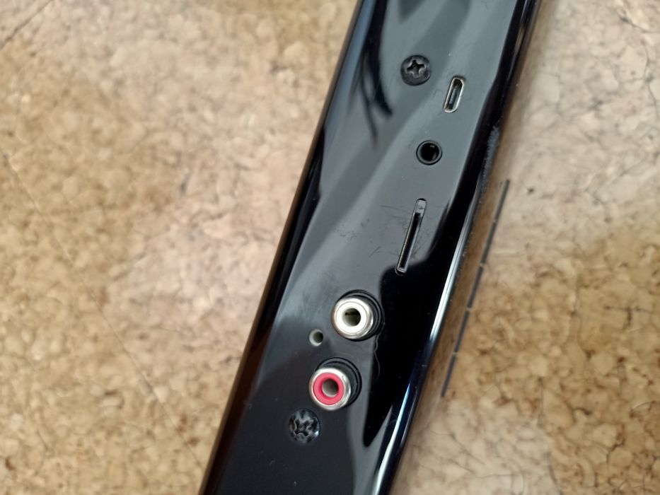 Coluna de som como nova