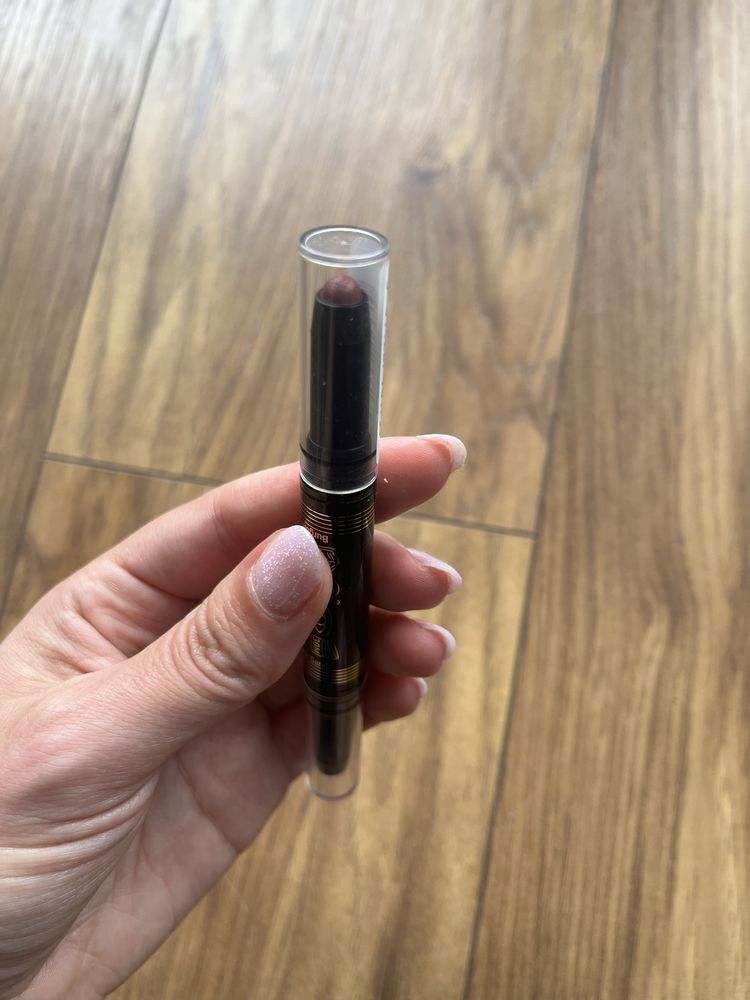 Dwustronny cien do powiek max factor