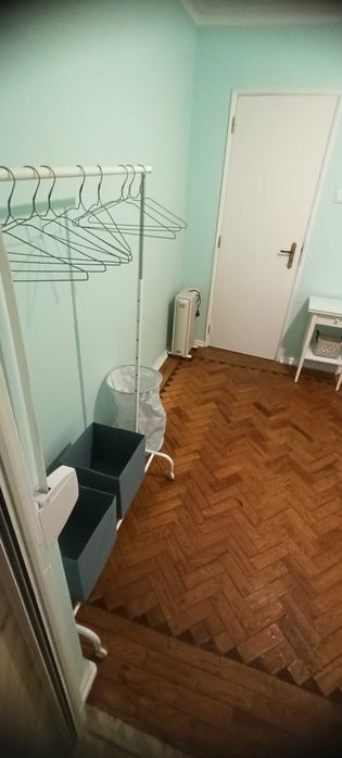 Quartos para estudantes/ profissionais deslocados.