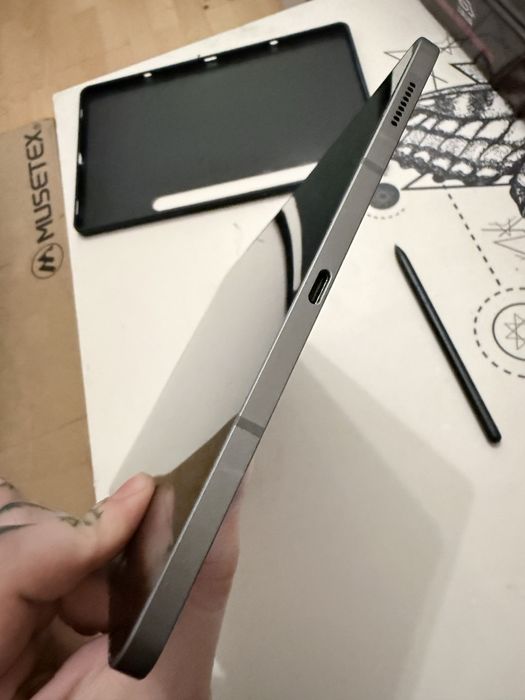 Samsung Galaxy TAB S9 FE 5G 6/128GB - stan bardzo dobry, etui, s pen