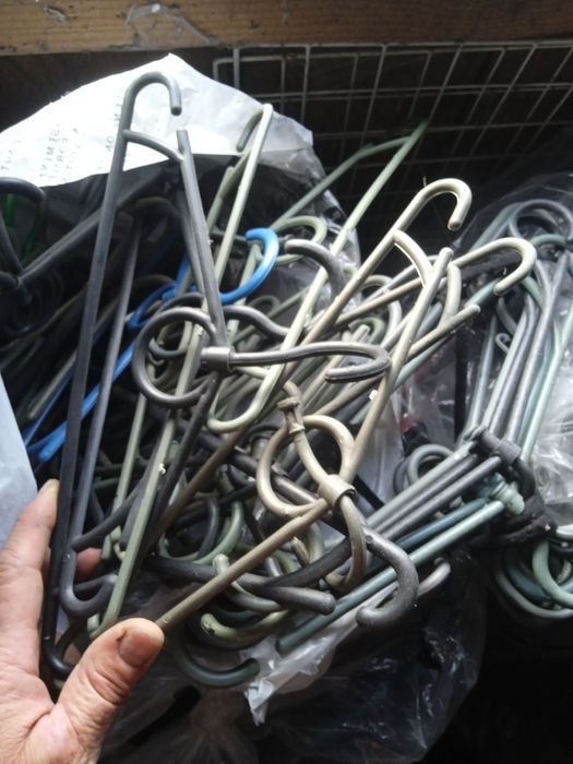 Вішалки для одягу.нові і б/у в гарному стані.