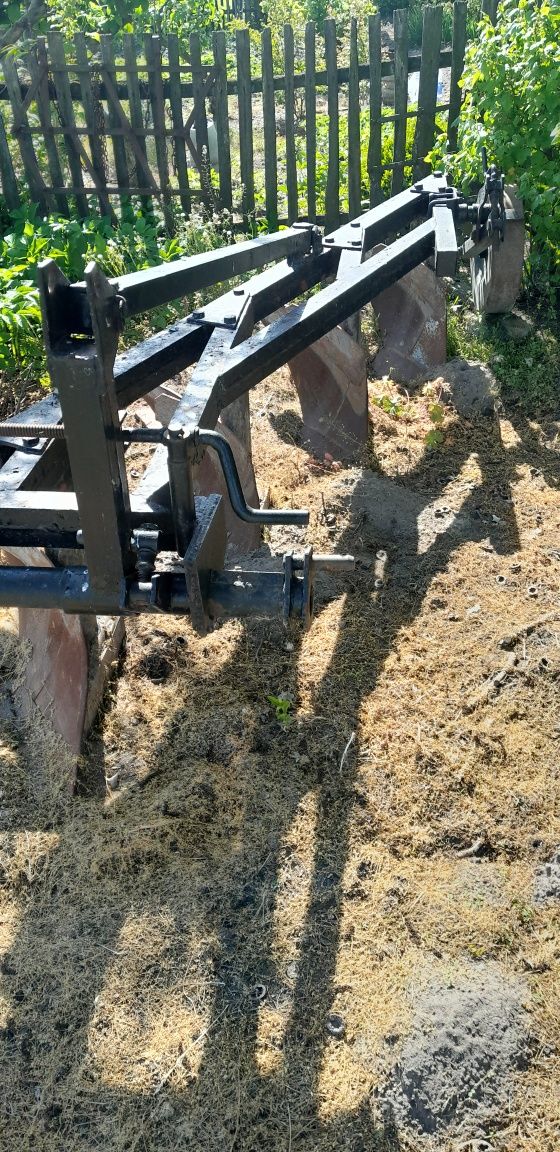 Sprzedam pług 4 skibowy