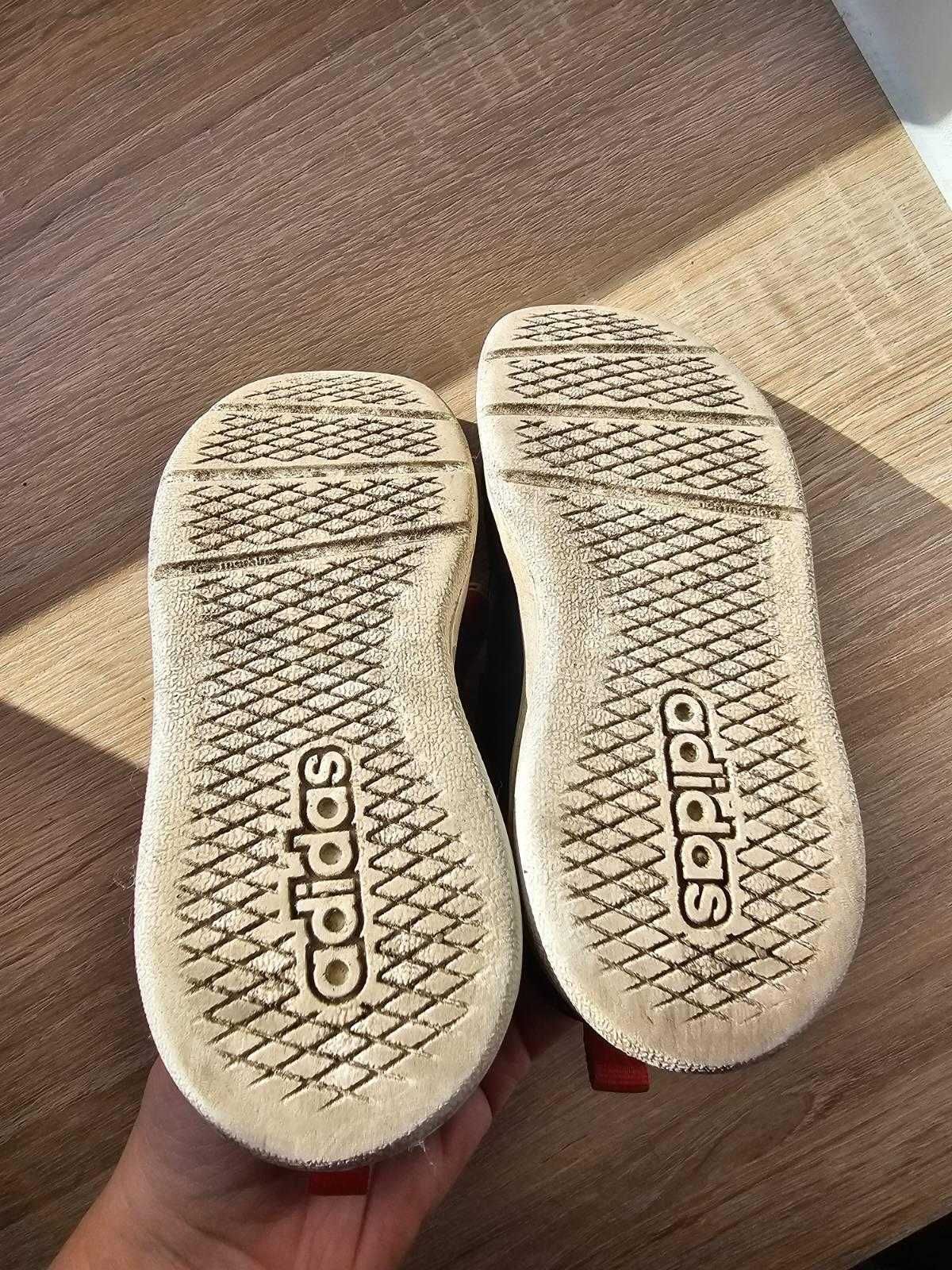 Buty Adidas 26. Przesyłka od 1zł.