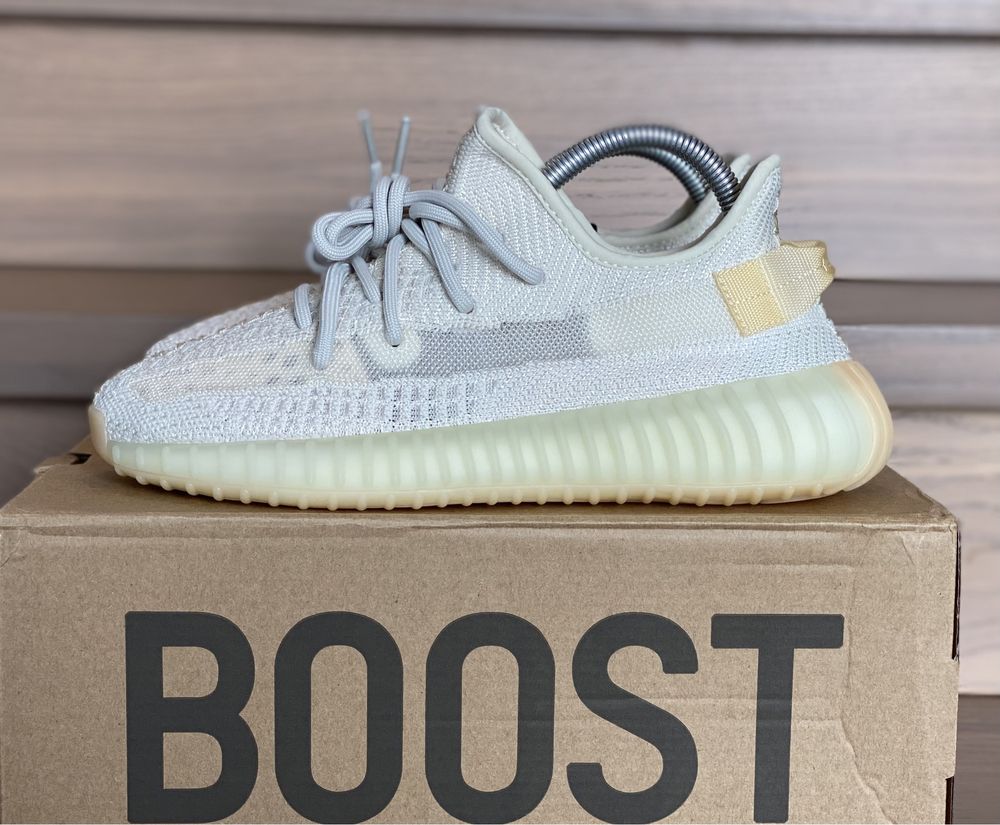 Yeezy 350 us6,5 Light оригинал adidas 500 Изи 39 slide boost new nb