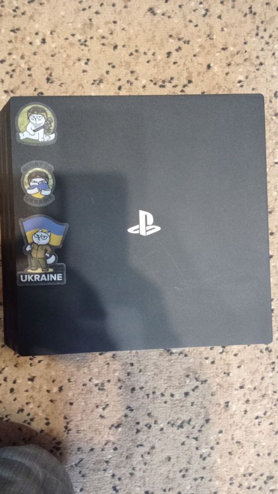 Playstation 4 pro 1 tb ТЕРМІНОВО!!!