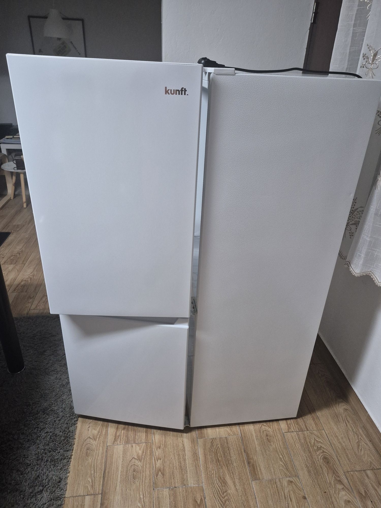 VENDO frigorífico Kunft c/congelador