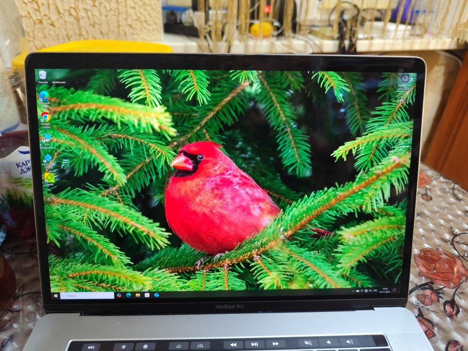Ноутбук MacBook Pro