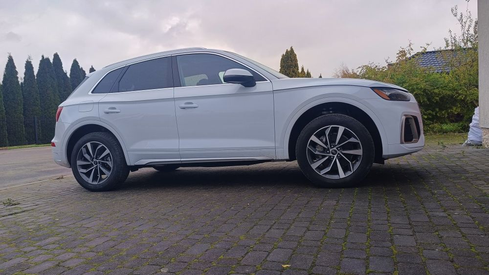 Audi Q5 hybrid, S line, 13000 km ,