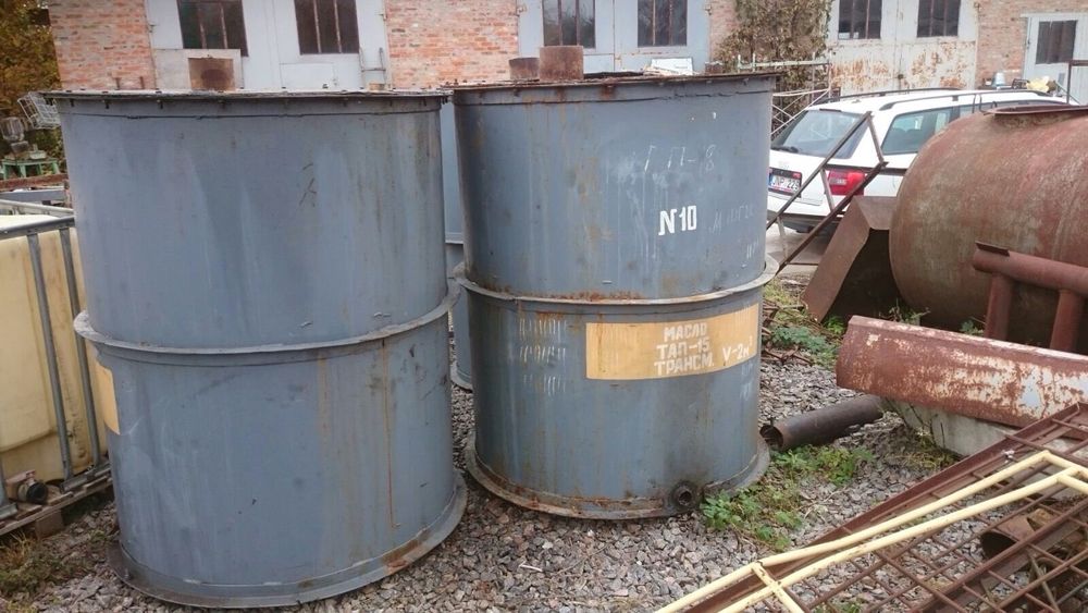 Продам емкость емність бочку на 2000 л 2 куба